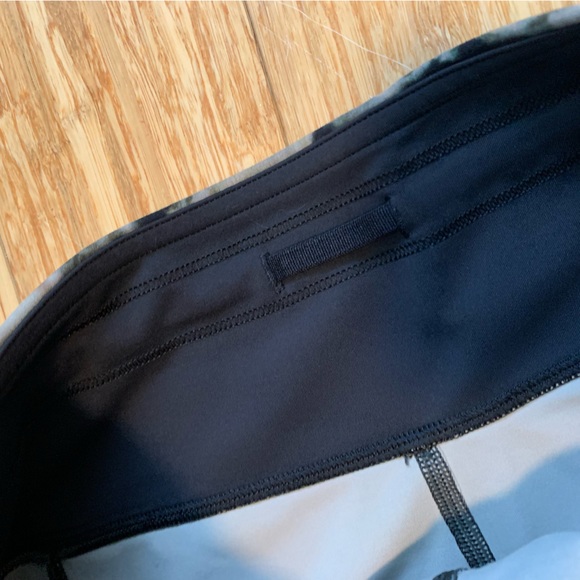 Lululemon invigorate leggings - Picture 4 of 7